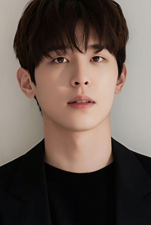 Lee Si Woo